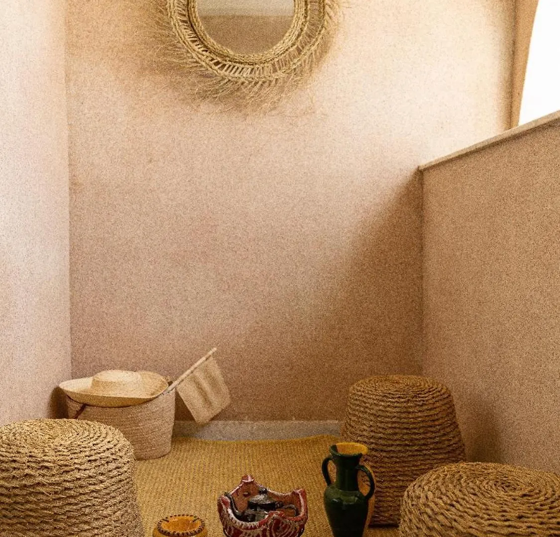 Private Floor Of A Villa - 10 Min To Airport Ariana 0*,